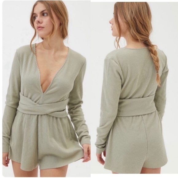 Out From Under Hanna Twist Front Green Ribbed Romper 
Size XS NEW - Picture 1 of 14